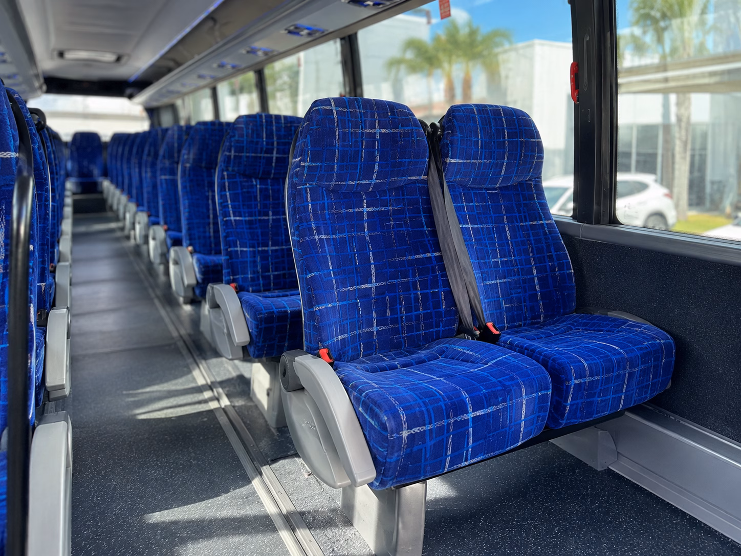 charter buses for ozark and branson wedding weekends