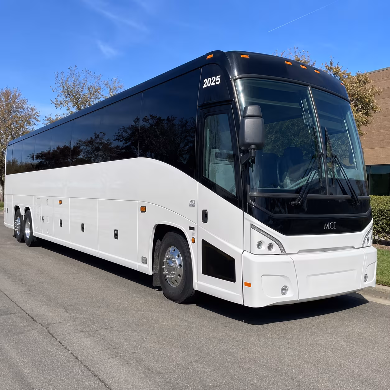 convention and conference shuttle buses at the ozarks convention center