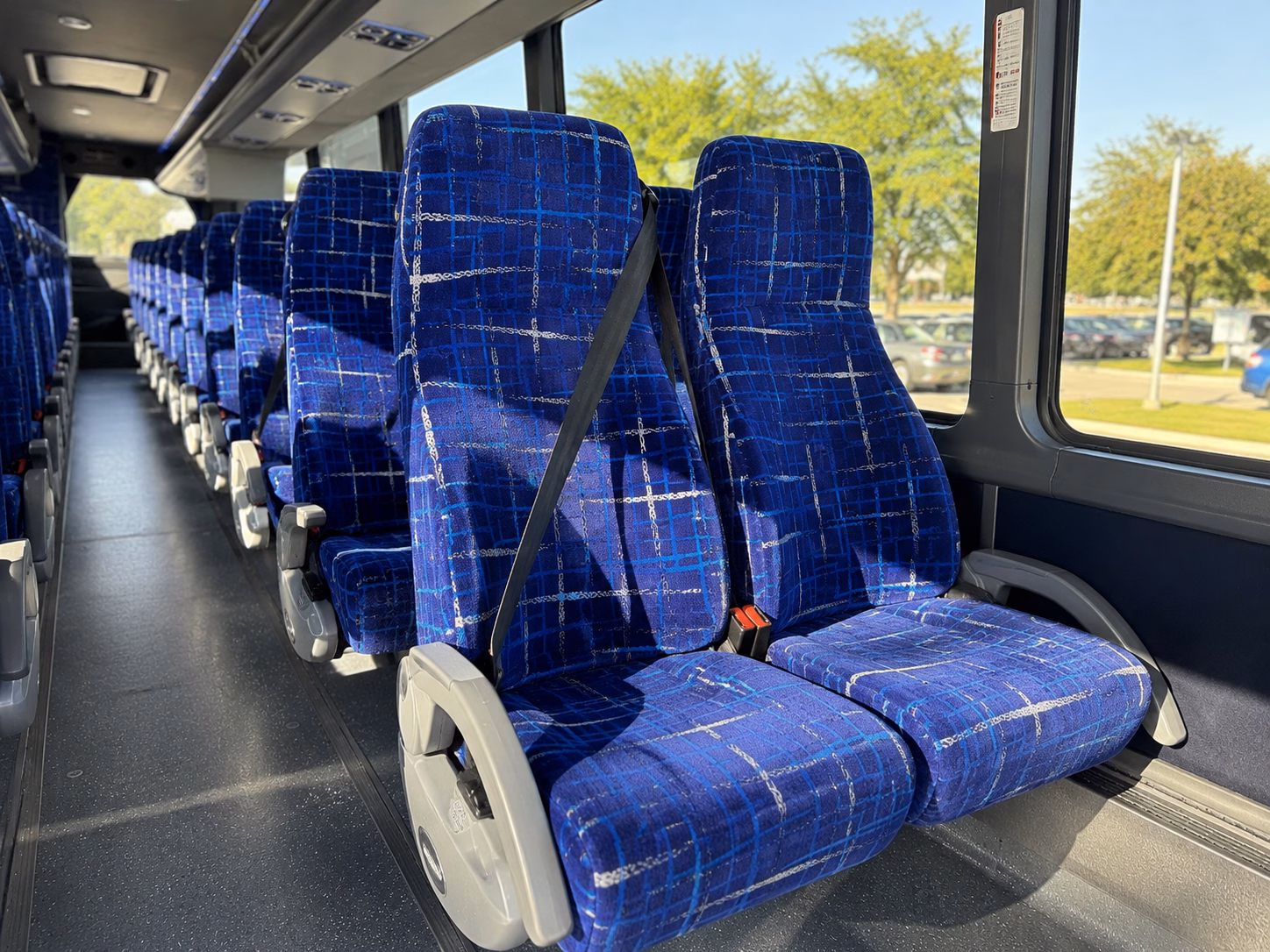 shuttle buses between springfield hotels and your wedding venue
