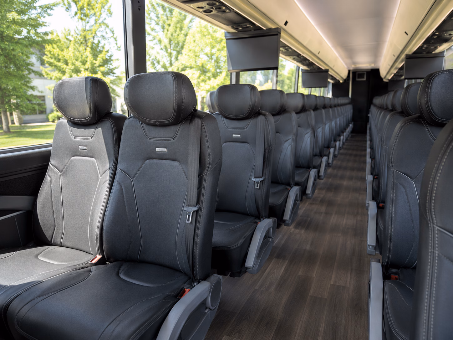 wine tour buses to stone hill winery in branson and table rock lake